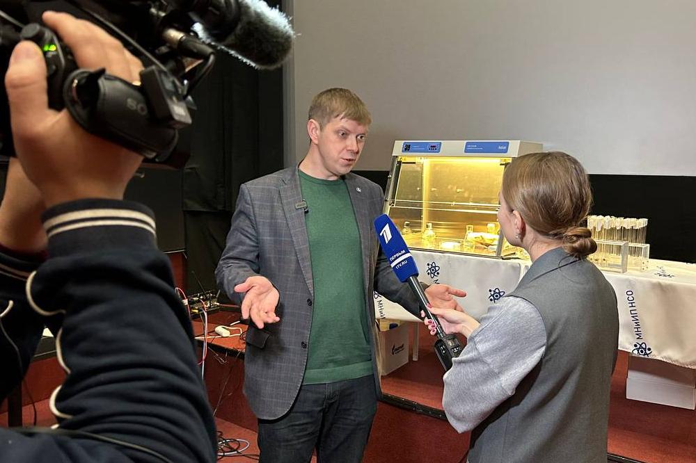 Воспитанники малой сельскохозяйственной академии  СФНЦА РАН высадили семена из космоса
